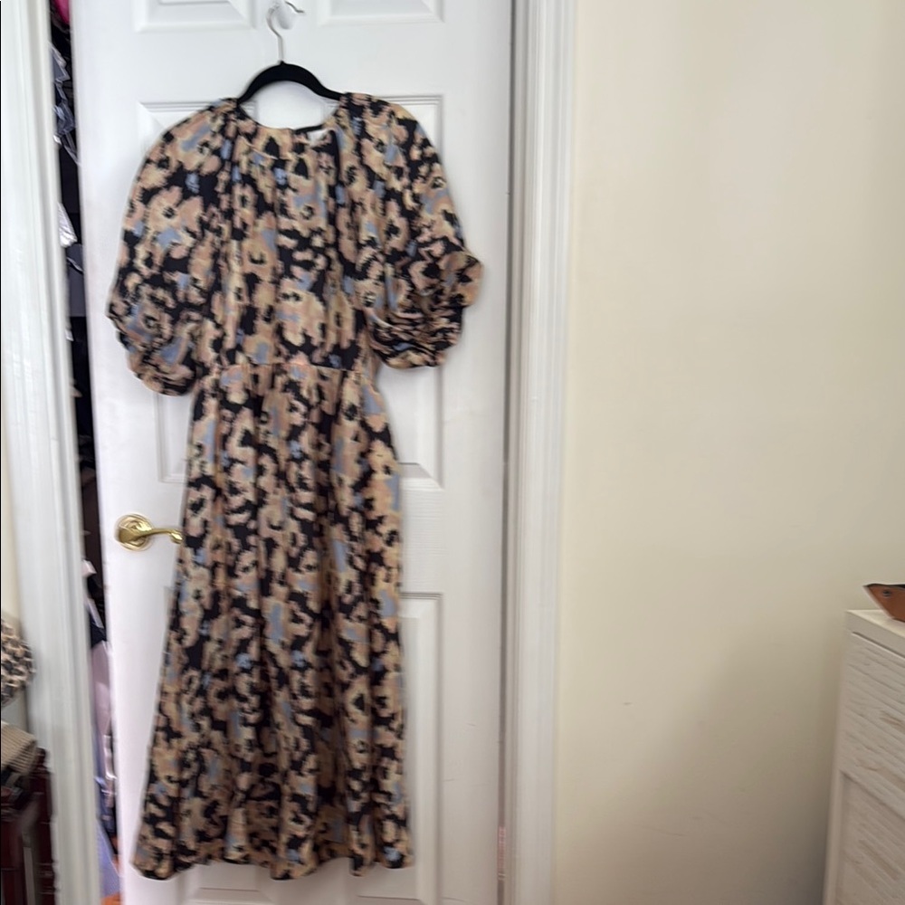 Elegant Floral Midi Dress